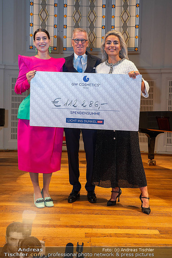 GW Cosmetics Charity Gala - Wiener Konzerthaus, Wien - Mi 15.10.2025 - Amra und Rainer DEISENHAMMER, Asmik GRIGORIAN21