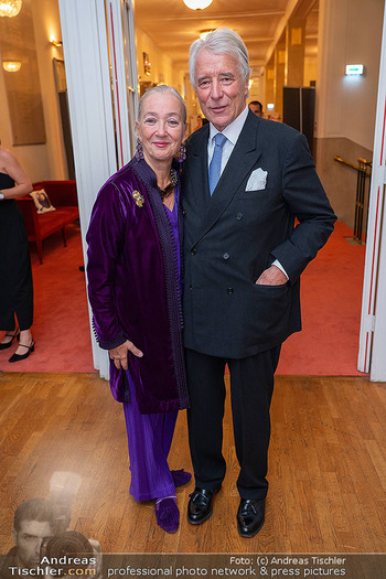 GW Cosmetics Charity Gala - Wiener Konzerthaus, Wien - Mi 15.10.2025 - Agnes und Peter HUSSLEIN36