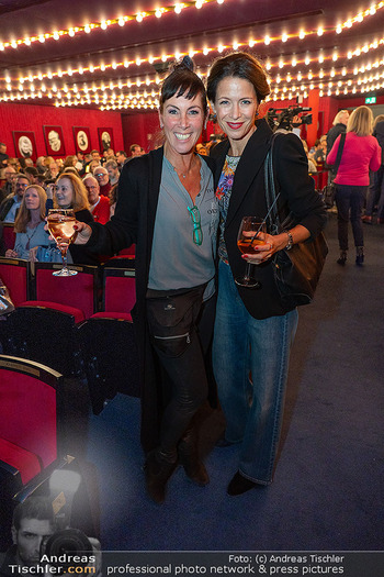 Simpl Revue ´Märchen ohne Ende´ - Kabarett Simpl, Wien - Do 16.10.2025 - Adriana ZARTL, Pia BARESCH35