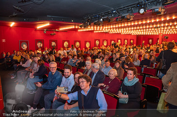 Simpl Revue ´Märchen ohne Ende´ - Kabarett Simpl, Wien - Do 16.10.2025 - Publikum, Saal, Gäste, Zuschauer, Premierengäste37