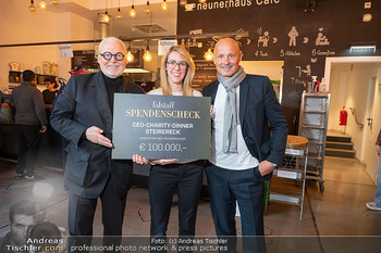 Scheckübergabe - Neunerhaus Cafe - Mo 20.10.2025 - Bernd SCHLACHER, Wolfgang ROSAM, Daniela UNTERHOLZNER3