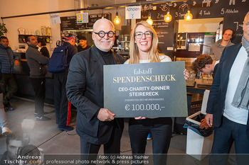 Scheckübergabe - Neunerhaus Cafe - Mo 20.10.2025 - Wolfgang ROSAM, Daniela UNTERHOLZNER5