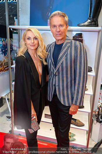 Humanic x Silvia Schneider - Humanic Flagshipstore, Wien - Mo 20.10.2025 - Alfons HAIDER, Silvia SCHNEIDER27