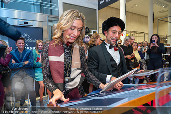 Humanic x Silvia Schneider - Humanic Flagshipstore, Wien - Mo 20.10.2025 - Corinna KAMPER, Danilo CAMPISI103