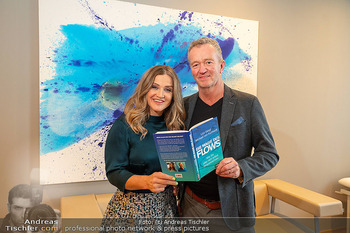 Lizz Görgl Buchpräsentation - Raiffeisengebäude, Wien - Di 21.10.2025 - Lizz GÖRGL, Michael VON KUNHARDT5