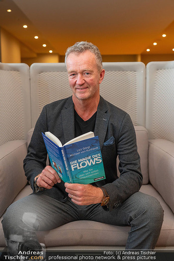 Lizz Görgl Buchpräsentation - Raiffeisengebäude, Wien - Di 21.10.2025 - Michael VON KUNHARDT9