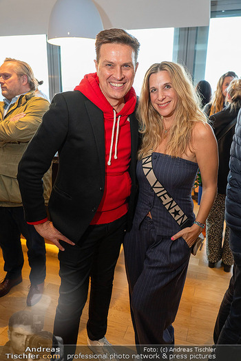 Lizz Görgl Buchpräsentation - Raiffeisengebäude, Wien - Di 21.10.2025 - Robert STEINER, Nina SAURUGG33