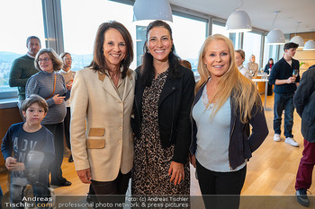 Lizz Görgl Buchpräsentation - Raiffeisengebäude, Wien - Di 21.10.2025 - Vera RUSSWURM, Mirna JUKIC, Ulrike KRIEGLER36