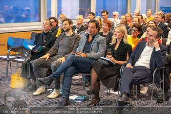 Lizz Görgl Buchpräsentation - Raiffeisengebäude, Wien - Di 21.10.2025 - Valerie HUBER, Thomas KRAML, Martin HAUER46