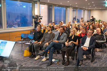 Lizz Görgl Buchpräsentation - Raiffeisengebäude, Wien - Di 21.10.2025 - Valerie HUBER, Thomas KRAML57