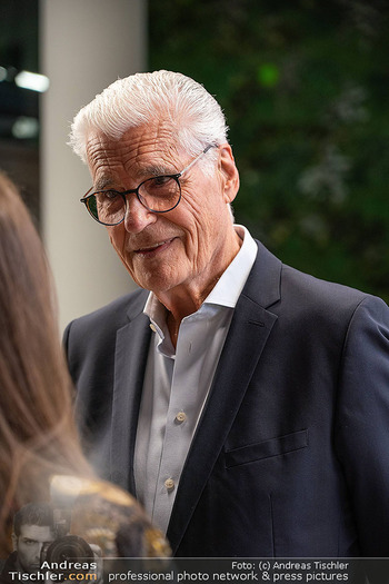 Manfred Baumann Buchpräsentation - BMW Wien Heiligenstadt - Di 21.10.2025 - Sky DU MONT75