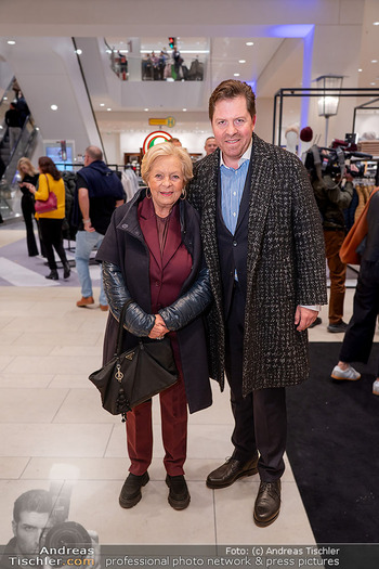 Fashion Night - Peek & Cloppenburg - Mi 22.10.2025 - Daniel SERAFIN mit Mutter Ingeborg29