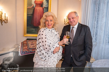 Sektempfang Birgit Sarata - Privatwohnung, Wien - Mo 27.10.2025 - Franz PATAY, Birgit SARATA3