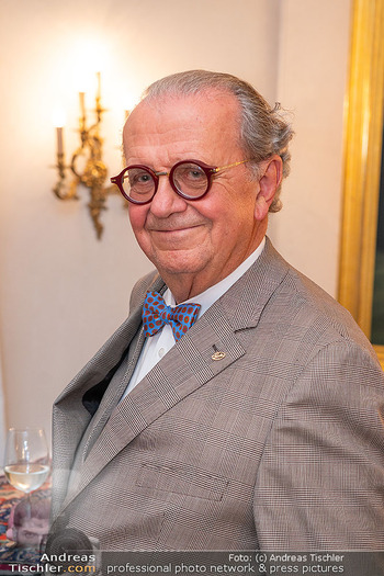 Sektempfang Birgit Sarata - Privatwohnung, Wien - Mo 27.10.2025 - Hans Peter SPAK (Portrait)14