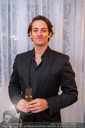 Sektempfang Birgit Sarata - Privatwohnung, Wien - Mo 27.10.2025 - Fabio DISO (Portrait)23