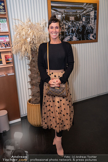 Premiere Nina Hartmann ´Good Weibrations´ - CasaNova, Wien - Di 28.10.2025 - Adriana ZARTL14