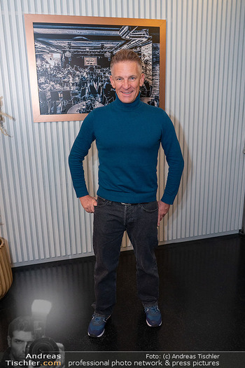 Premiere Nina Hartmann ´Good Weibrations´ - CasaNova, Wien - Di 28.10.2025 - Andi KNOLL22