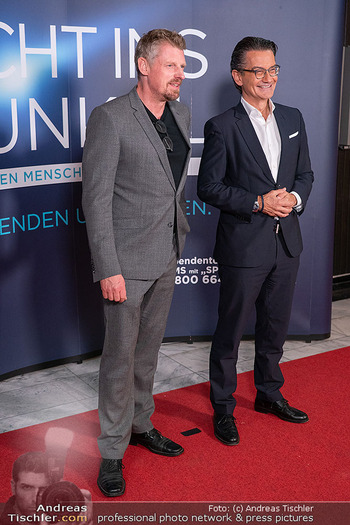 Licht ins Dunkel Gala - ORF Zentrum, Wien - Fr 14.11.2025 - Martin GRUPER, Roland WEIßMANN72