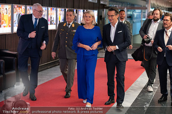 Licht ins Dunkel Gala - ORF Zentrum, Wien - Fr 14.11.2025 - Klaudia TANNER, Roland WEIßMANN100