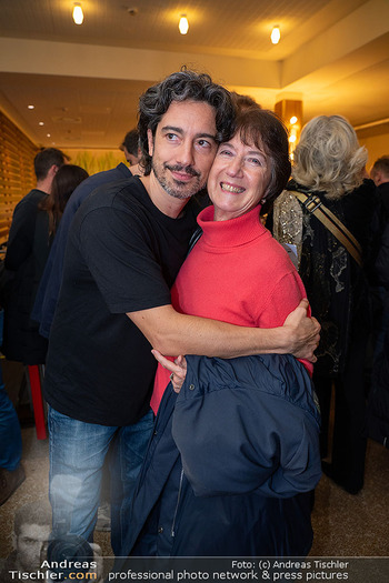 Kinopremiere ´Aufputzt is´´ - Gartenbaukino Wien - Mo 17.11.2025 - Stefano BERNARDIN mit Mutter Piera64