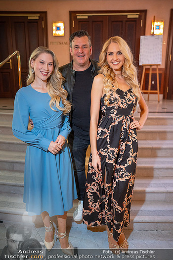 Pro Juventute Charity - Congress Center Casino Baden - Di 18.11.2025 - Beatrice TURIN, Marc PIRCHER, Larissa ROBITSCHKO20