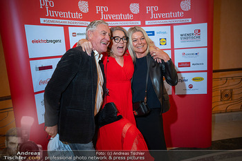 Pro Juventute Charity - Congress Center Casino Baden - Di 18.11.2025 - Walter SCHACHNER mit Ehefrau Conny Cornelia, Emese HUNYADY31