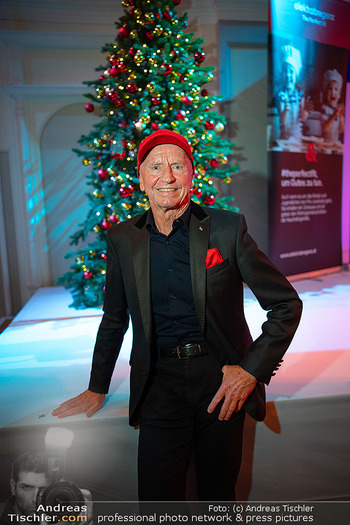 Pro Juventute Charity - Congress Center Casino Baden - Di 18.11.2025 - Heribert KASPER (mit Glatze vor OP, ohne Kappe, Portrait)81