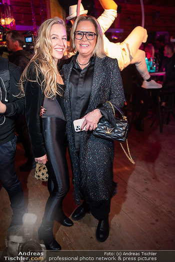 Adi Weiss 50. Geburtstag - Prater Alm, Wien - Sa 22.11.2025 - Nina PROLL, Claudia EFFENBERG140