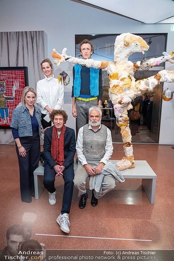 Weihnachtsempfang - Heidi Horten Collection Museum - Mo 24.11.2025 - Verena KASPAR-EISERT mit Künstlern der diesjährigen Weihnachts6