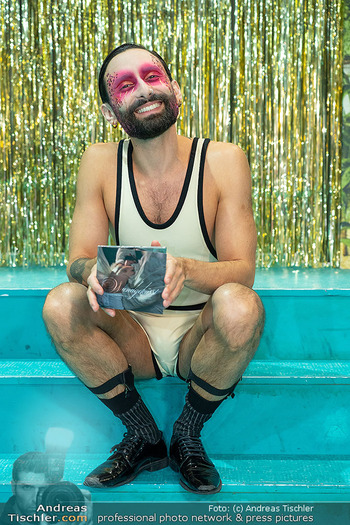 Tom Neuwirth und LuziWuzi Jubiläum - Rabenhof Theater, Wien - Di 25.11.2025 - Tom NEUWIRTH (Conchita WURST)4