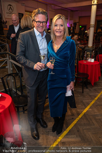 Ein Fest fürs Fernsehen - Wiener Metropol - Di 02.12.2025 - Thomas FELLNER, Petra WRABETZ31