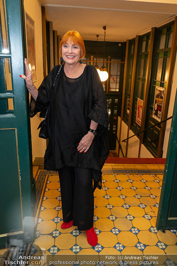 Ein Fest fürs Fernsehen - Wiener Metropol - Di 02.12.2025 - Chris LOHNER55