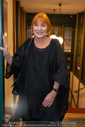 Ein Fest fürs Fernsehen - Wiener Metropol - Di 02.12.2025 - Chris LOHNER57