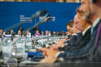 OSZE Ministerrat Tag 1 - Hofburg, Wien - Do 04.12.2025 - Ãbersichtsfoto Plenarsaal Plenary Plenium Festsaal Ministerrat171