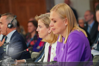 OSZE Ministerrat Tag 1 - Hofburg, Wien - Do 04.12.2025 - Elina VALTONEN, Beate MEINL-REISINGER189