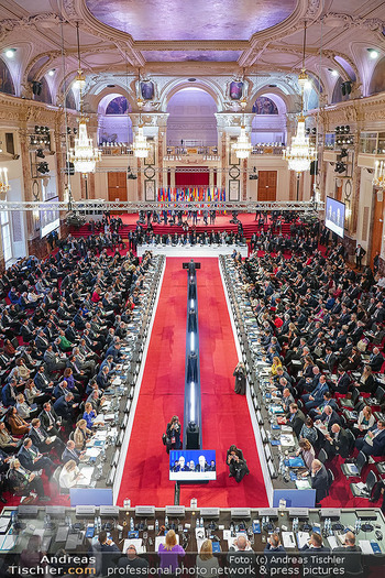 OSZE Ministerrat Tag 1 - Hofburg, Wien - Do 04.12.2025 - Ãbersichtsfoto Plenarsaal Plenary Plenium Festsaal Ministerrat231