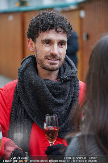 Interview James Cottrial - Altwieder Christkindlmarkt, Freyung Wien - Di 09.12.2025 - James COTTRIAL (Portrait)9