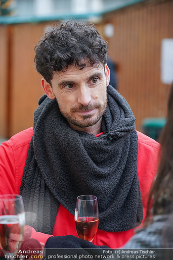 Interview James Cottrial - Altwieder Christkindlmarkt, Freyung Wien - Di 09.12.2025 - James COTTRIAL (Portrait)10