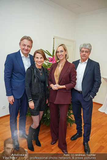 Jingle Mingle Weihnachtsempfang - Büro Gerstbauer - Di 09.12.2025 - Nadja BERNHARD, Gerald GERSTBAUER, Kristina SPERNGER, Wolfgang H5