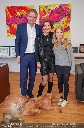 Jingle Mingle Weihnachtsempfang - Büro Gerstbauer - Di 09.12.2025 - Familie Gerald GERSTBAUER, Kristina SPRENGER, Tochter Rosa, Hund90