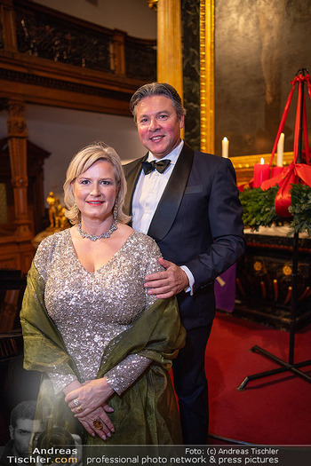 Benefiz Weihnachtskonzert - Lutherische Stadtkirche, Wien - Mi 10.12.2025 - Camilla NYLUND mit Ehemann Anton SARIS1