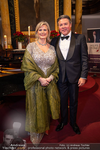 Benefiz Weihnachtskonzert - Lutherische Stadtkirche, Wien - Mi 10.12.2025 - Camilla NYLUND mit Ehemann Anton SARIS5