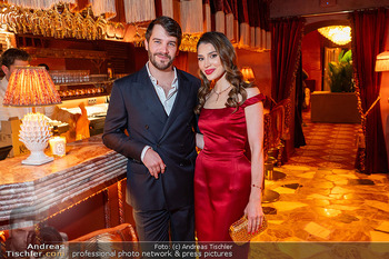 VIP Opening - Le Fou, Wien - Fr 12.12.2025 - Alexander SCHRACK mit Ehefrau Amina SCHRACK2