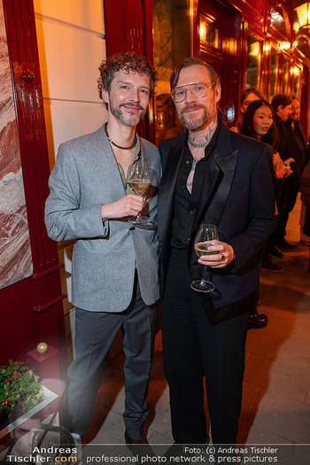 VIP Opening - Le Fou, Wien - Fr 12.12.2025 - Thomas KIRCHGRABNER mit Freund Oliver55