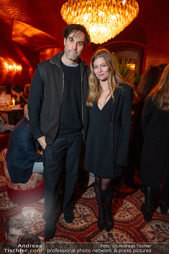 VIP Opening - Le Fou, Wien - Fr 12.12.2025 - Max SIMONISCHEK, Zoe STRAUB127
