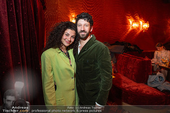 VIP Opening - Le Fou, Wien - Fr 12.12.2025 - Ilan MOLCHO mit Freundin134
