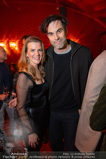 VIP Opening - Le Fou, Wien - Fr 12.12.2025 - Max SIMONISCHEK, Elisabeth BRANDLMAIR136