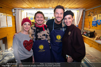ZuKi Punsch Charity - Lions Club Punschstand Am Graben, Wien - Do 18.12.2025 - Nadja BERNHARD, Omar SARSAM, Julian LE PLAY, Paul PIZZERA21