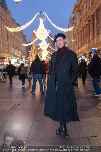 ZuKi Punsch Charity - Lions Club Punschstand Am Graben, Wien - Do 18.12.2025 - Nadja BERNHARD29