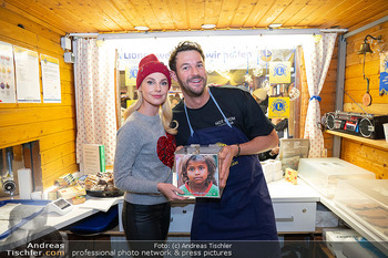 ZuKi Punsch Charity - Lions Club Punschstand Am Graben, Wien - Do 18.12.2025 - Silvia SCHNEIDER, Paul PIZZERA31